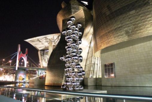 Museo Guggenheim de noche